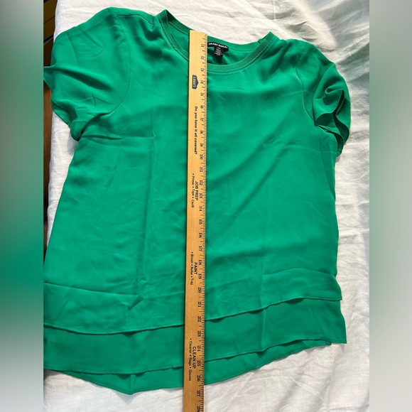 Vibrant Green Short Sleeve Women's Top - Picture 3 of 13